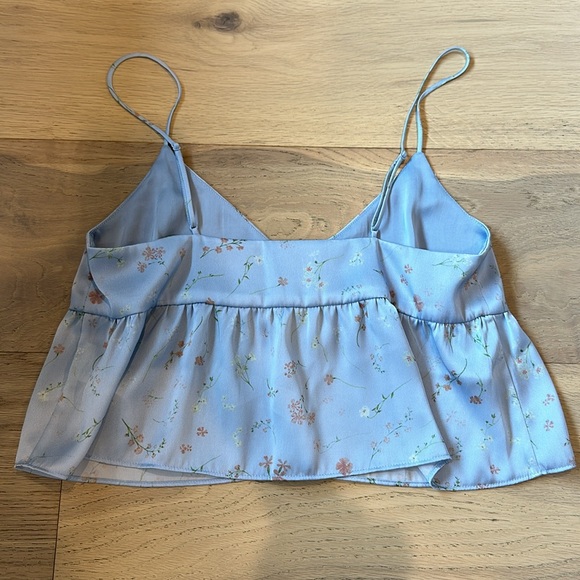 Aritzia Wilfred Loved Satin Camisole - Picture 4 of 9